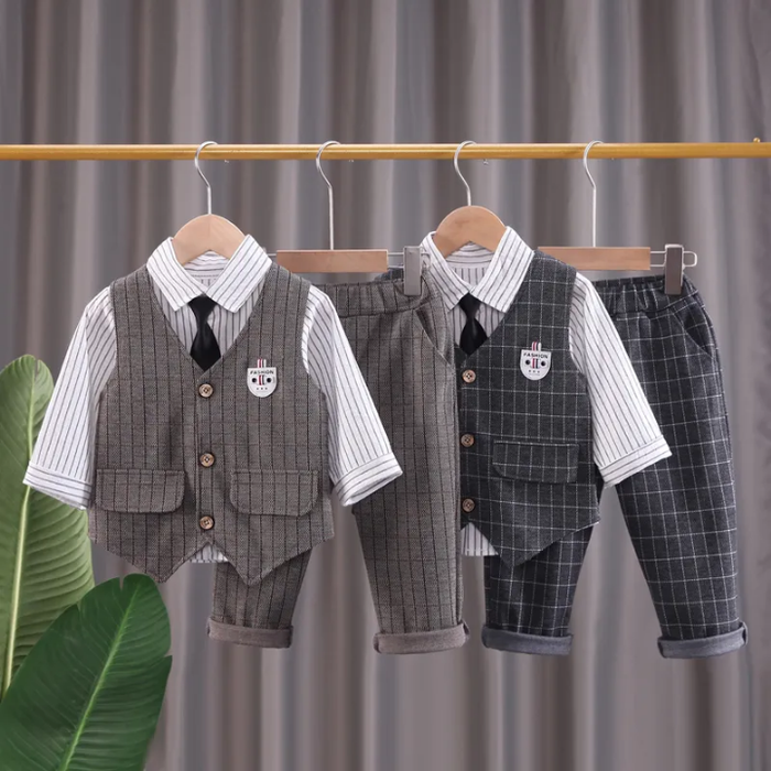 Boys suit with American bowtie