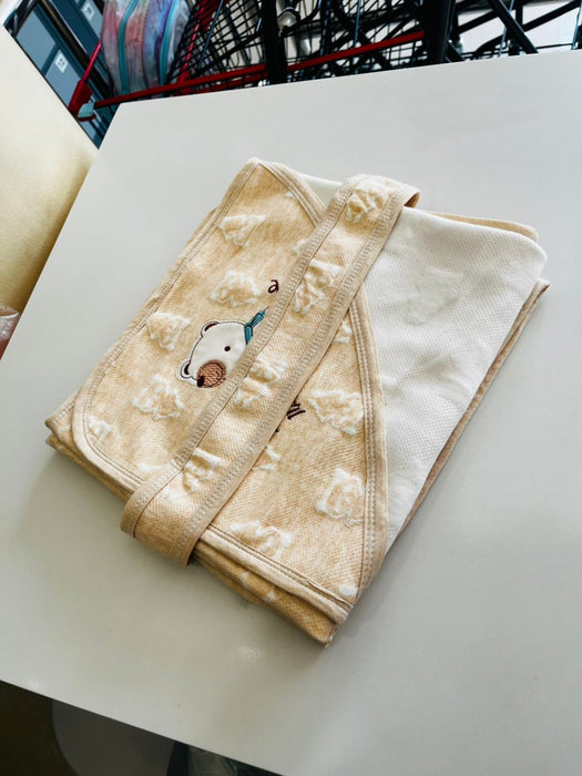 Hooded Baby Receiver