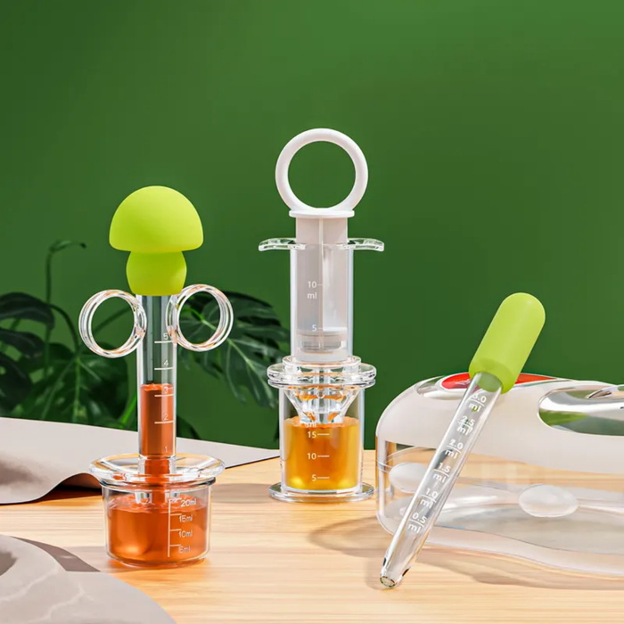 Wholesale 5ml Anti Choking Baby Medicine Dispense Syringe Pacifier Silicone Baby Medicine Feeder