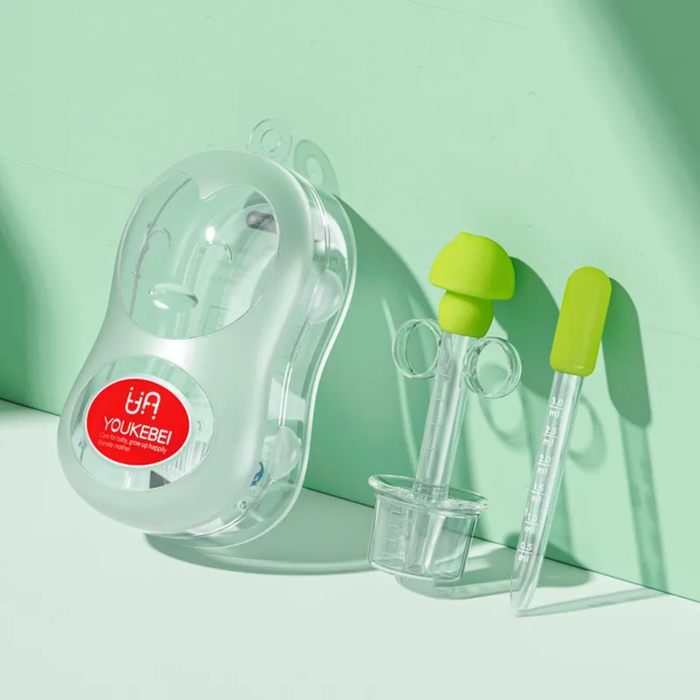 Wholesale 5ml Anti Choking Baby Medicine Dispense Syringe Pacifier Silicone Baby Medicine Feeder