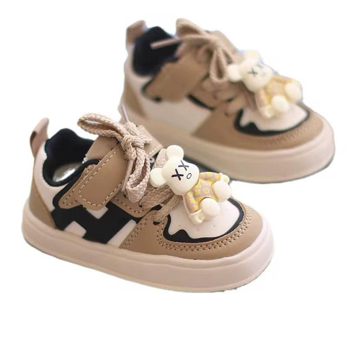 Autumn New Children's Shoes Boys Soft Sole Sports Shoes Korean Version of Bear Decoration Girls Casual Cartoon Board Shoes
