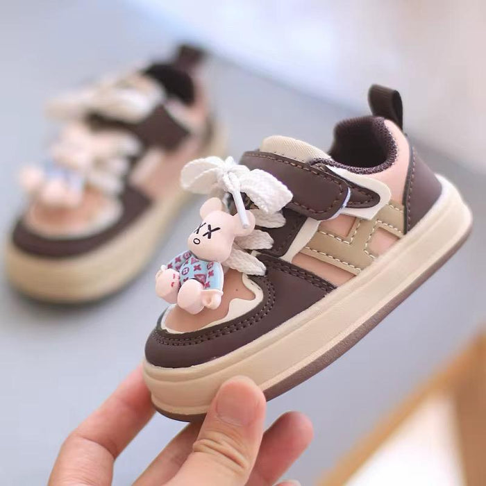 Autumn New Children's Shoes Boys Soft Sole Sports Shoes Korean Version of Bear Decoration Girls Casual Cartoon Board Shoes