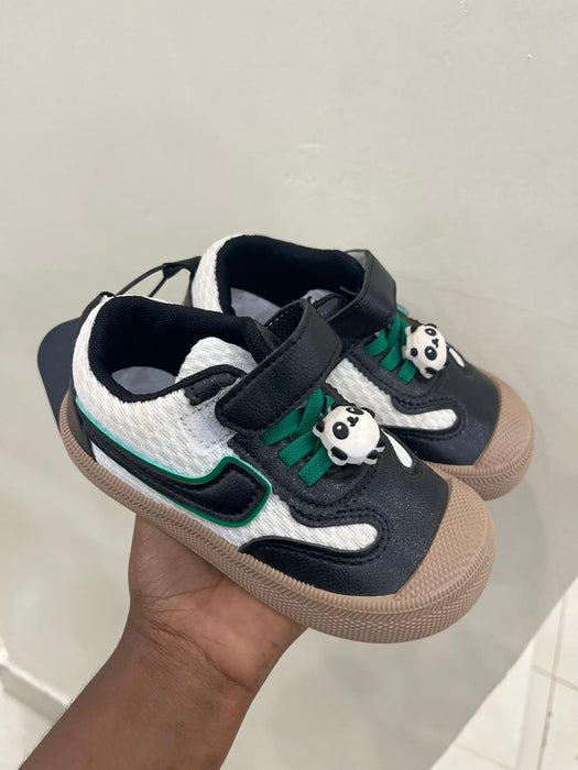 Boys and Girls Baby Walking Soft Soled Board Shoes Spring and Autumn Baby White Shoes Anti slip Cute Little Children's Shoes