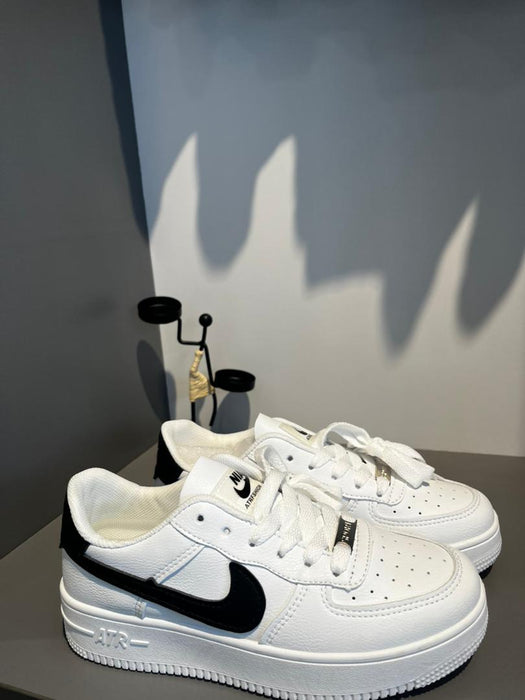 ATR Sneakers